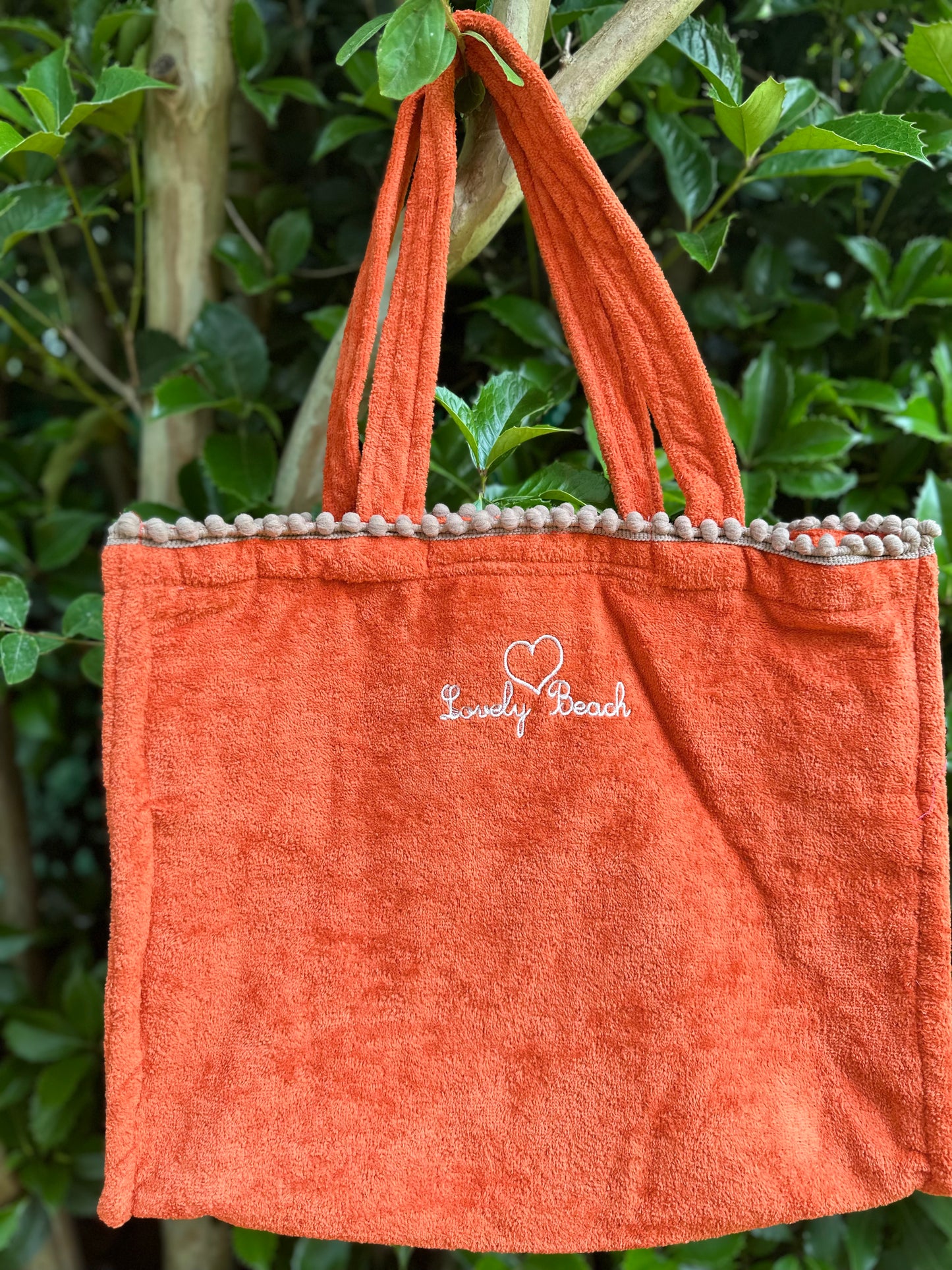 Borsa mare Marisol con pompon