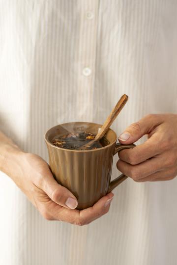 Tazza con manico Mynte, colore nocciola, ml 240, h 10 ø 9,5 cm