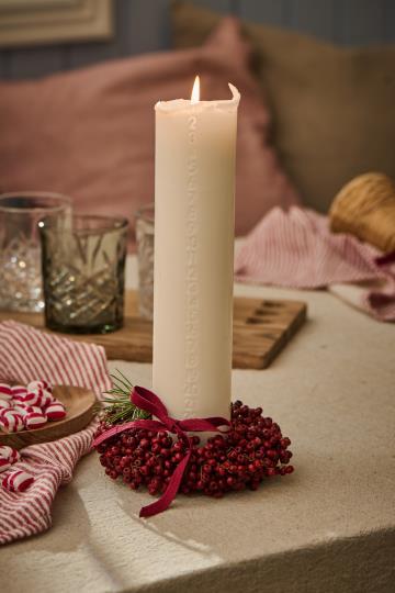 Candela dell'avvento con numeri in rilievo 1-24 colore bianco latte h 30 Ø 6