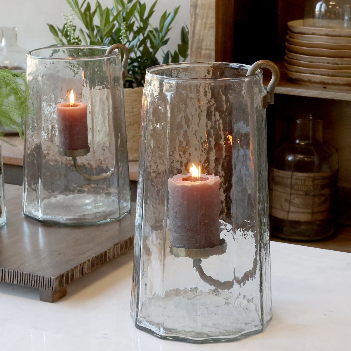 Vaso in vetro con portacandele in ottone, h 36 cm