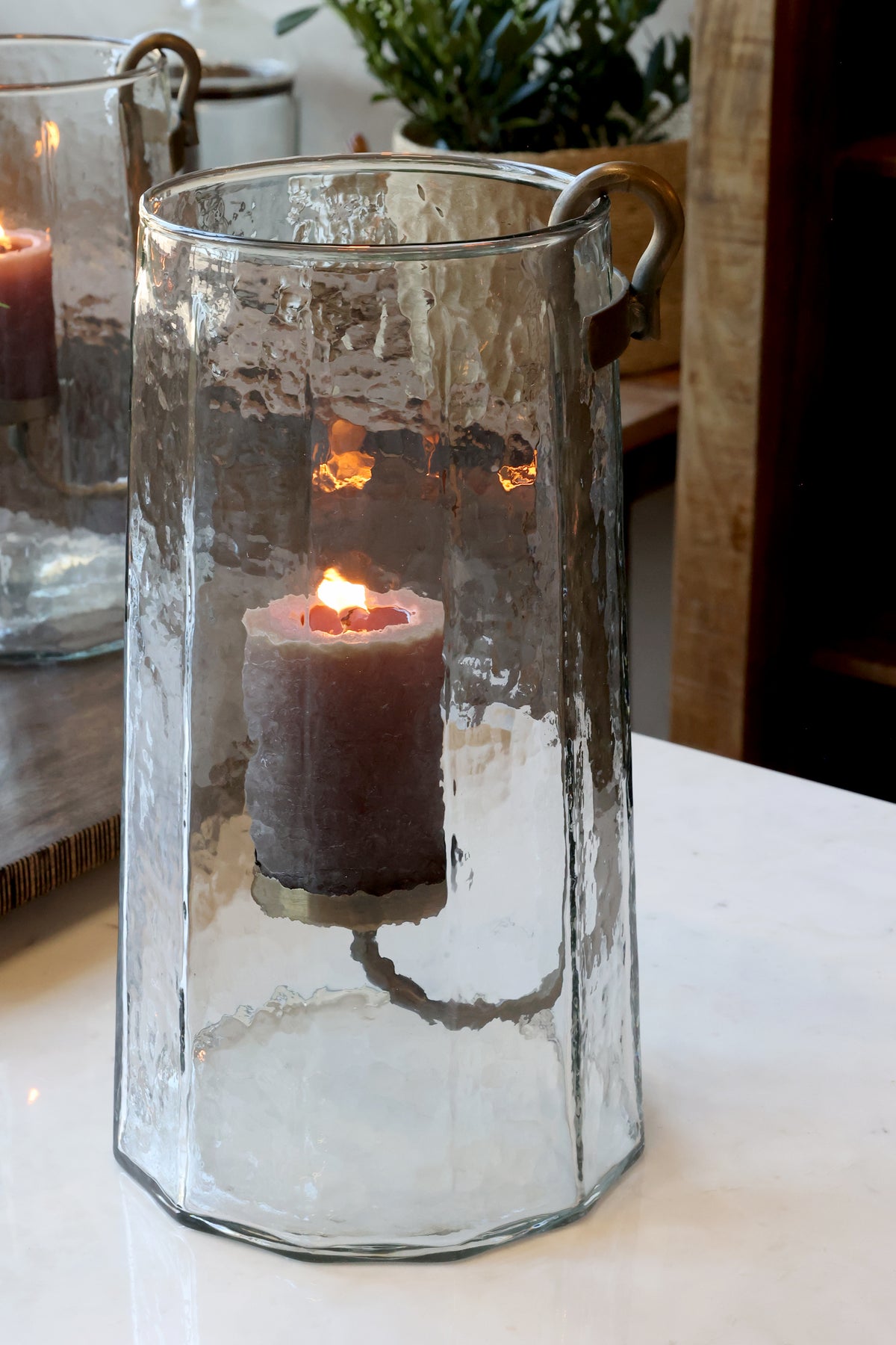 Vaso in vetro con portacandele in ottone, h 36 cm