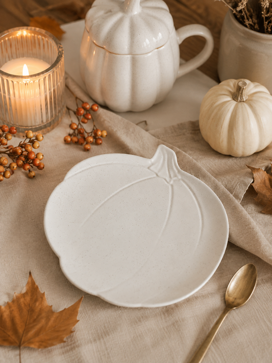 Piatto bianco grande a forma di zucca