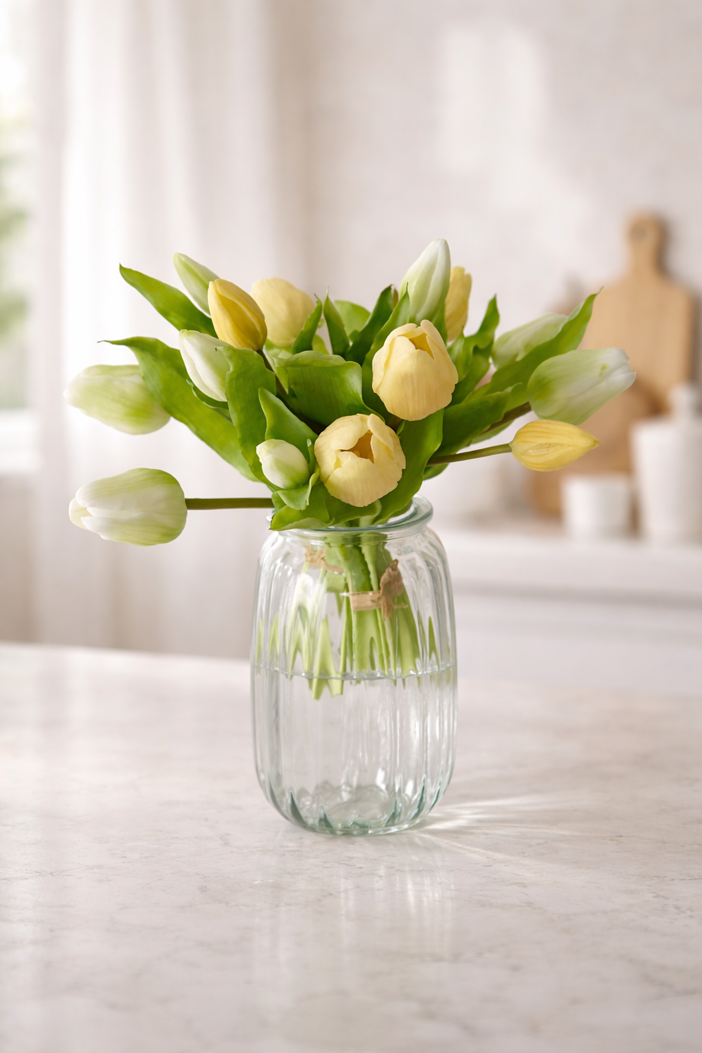 Tulipani Gumy, colore bianco/giallo pallido, mazzo da 7 fiori, h 30 cm