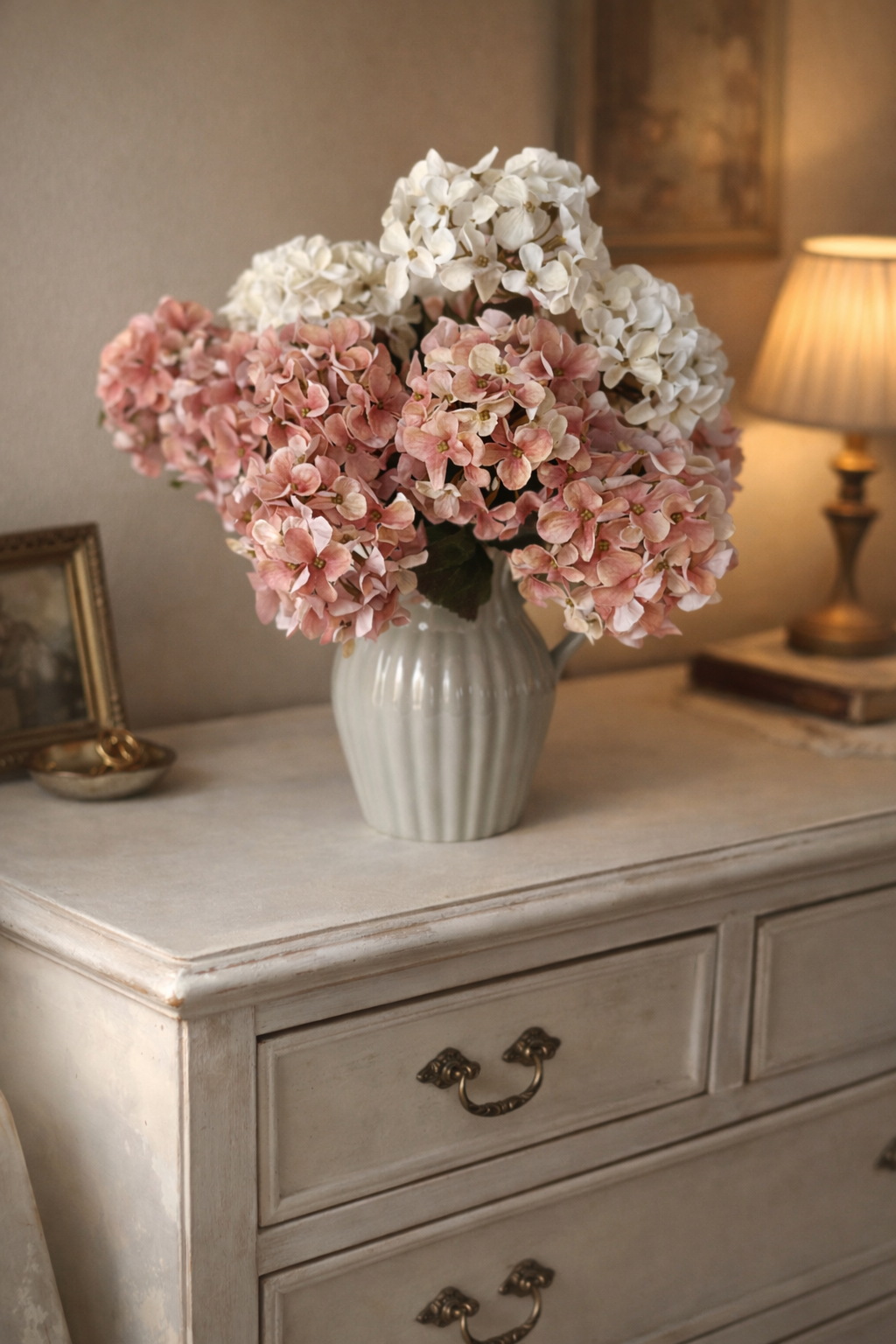 Brocca con manico color latte 1,7 litri