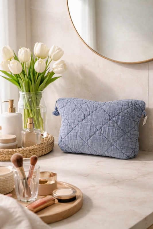 Pochette trapuntata in cotone h 18x28x8 cm color fiordaliso