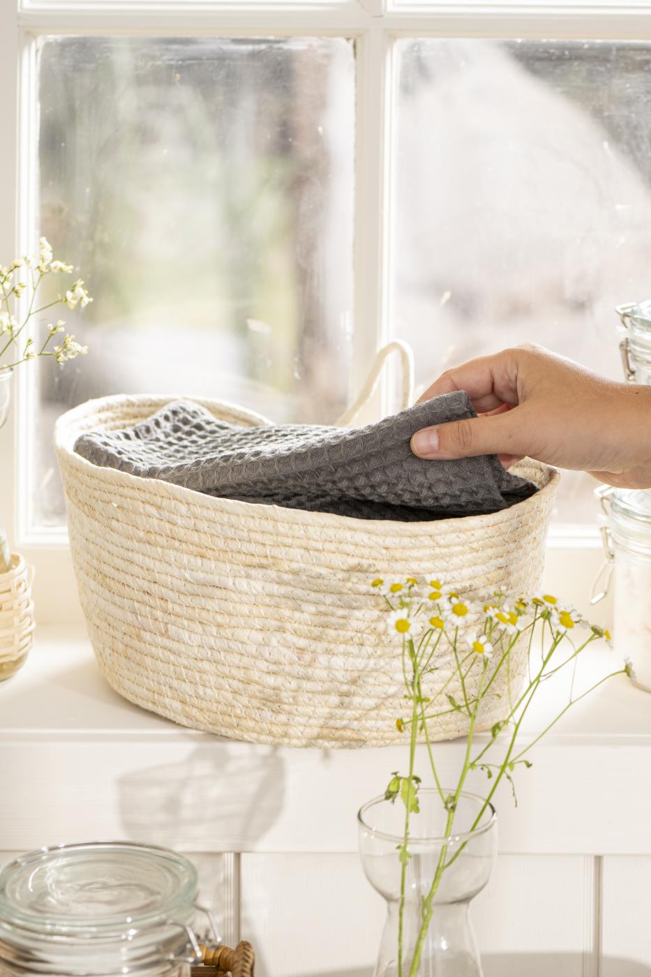 Cestini con un manico, in fibra naturale (mais) set di  2 misure: L: 31 A: 19 P: 22 e L: 28 A: 17 P: 19