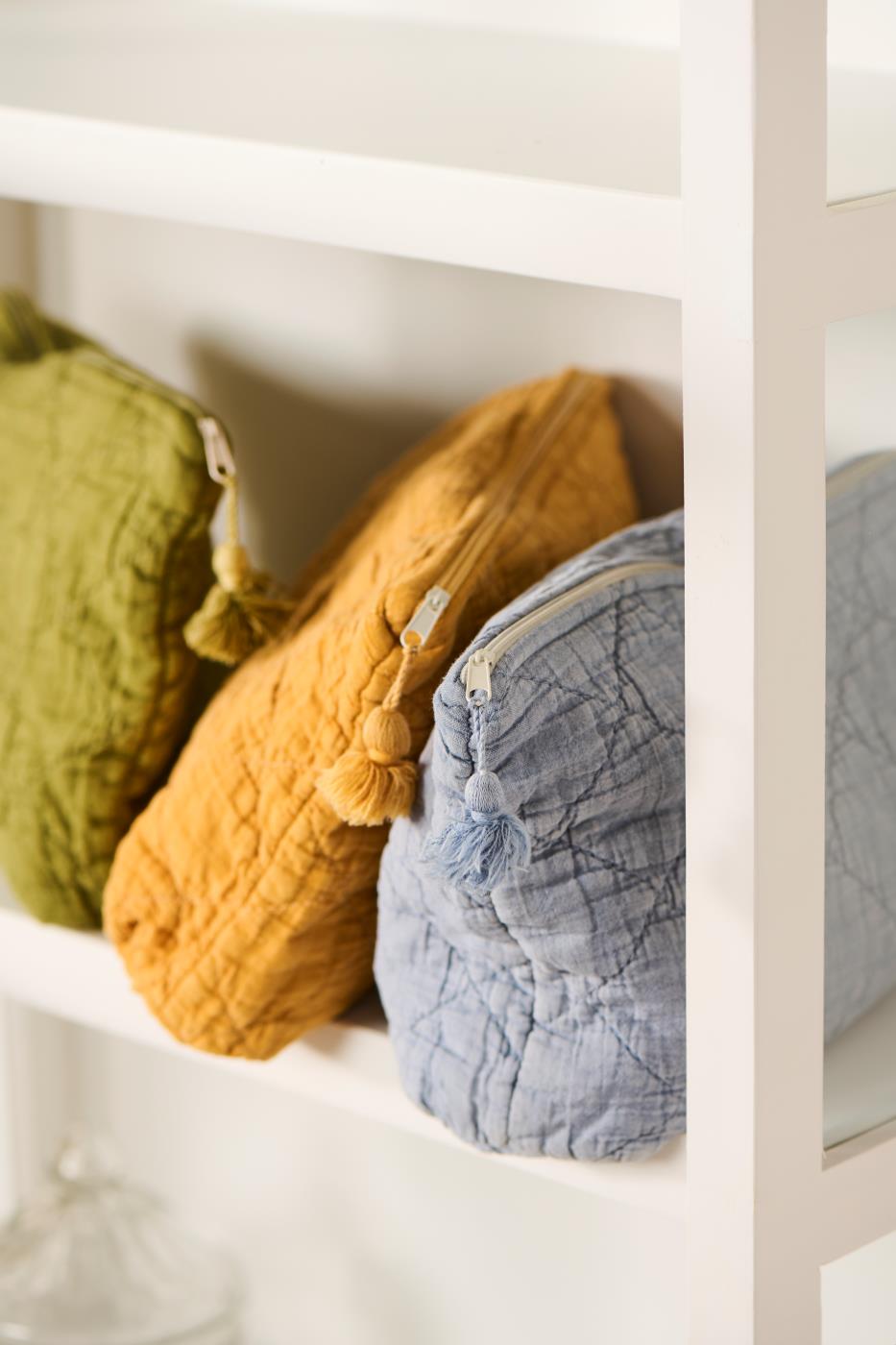 Pochette trapuntata in cotone h 18x28x8 cm color fiordaliso